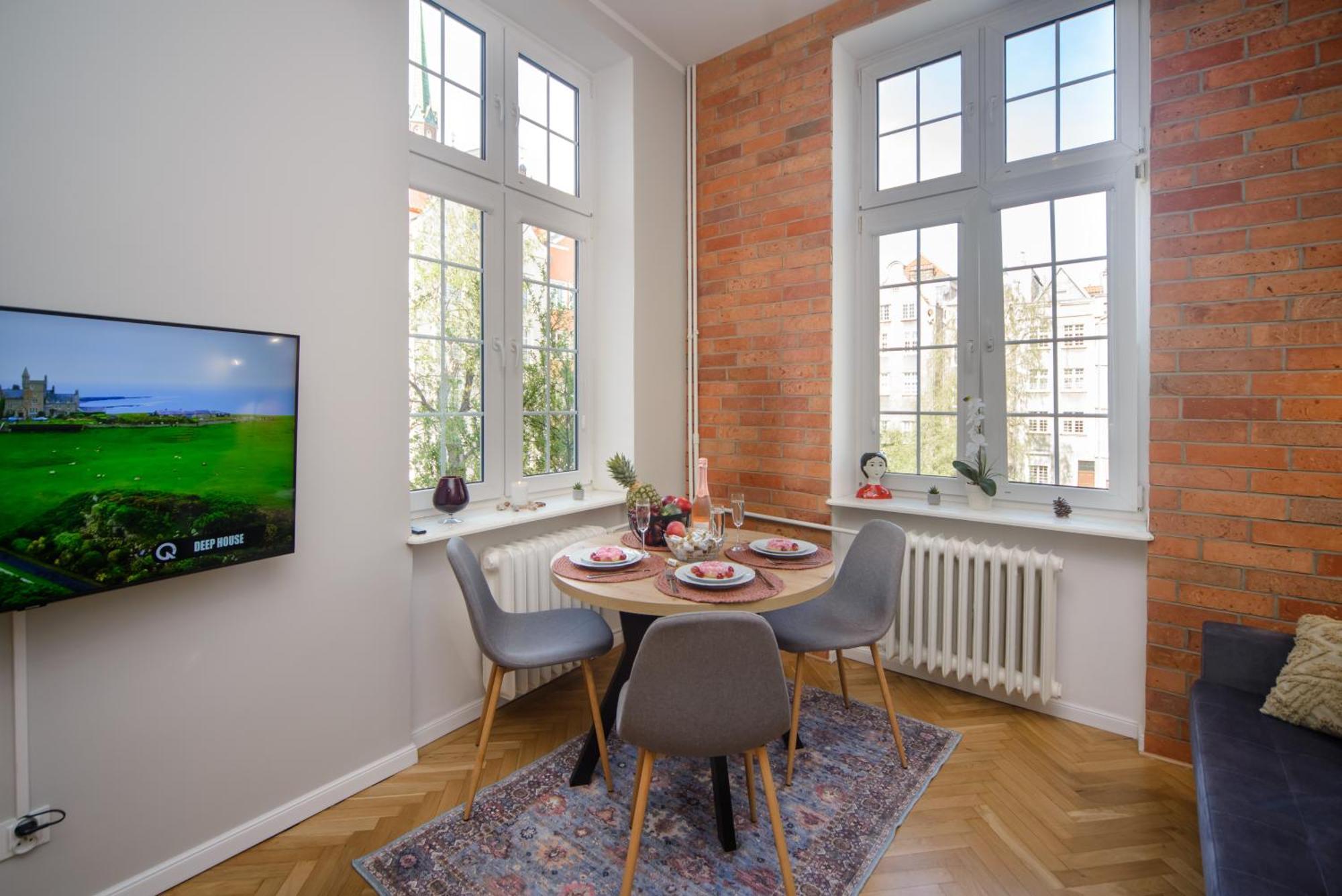 Апартаменти Maya's Flats & 64 - 3 On Chlebnicka Street Old Town